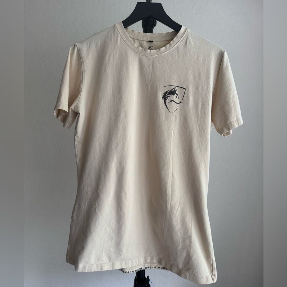 Alphalete T-shirt Men's Large Cream Performance Fit Short Sleeve